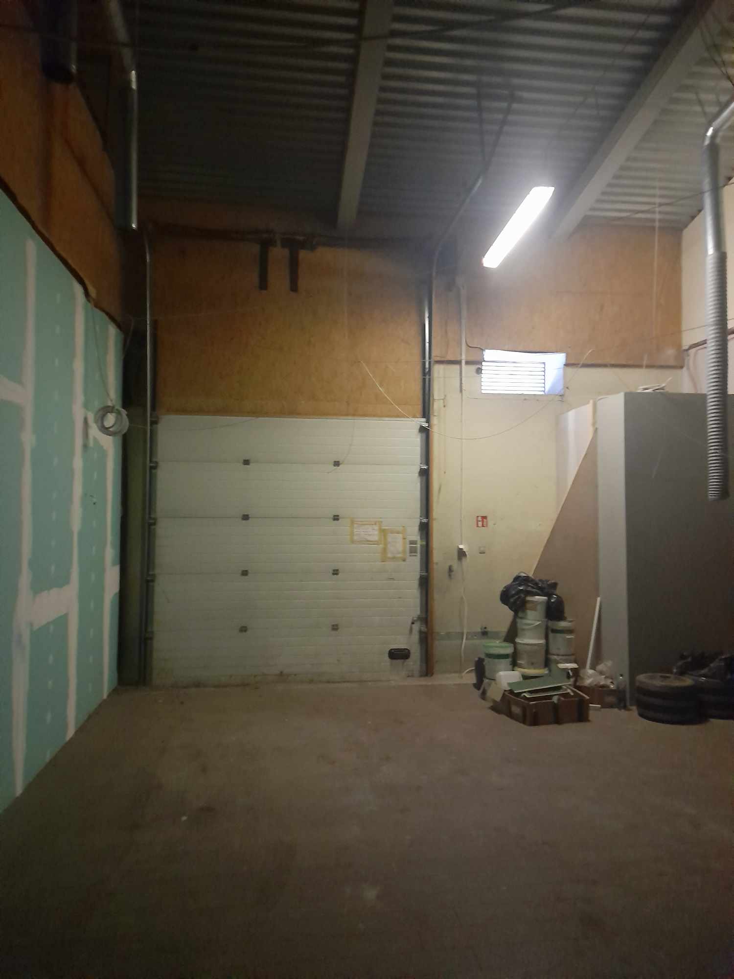 Išnuomojamos 398,23 kv.m. Komercinis pastatas centre Šaulių g.