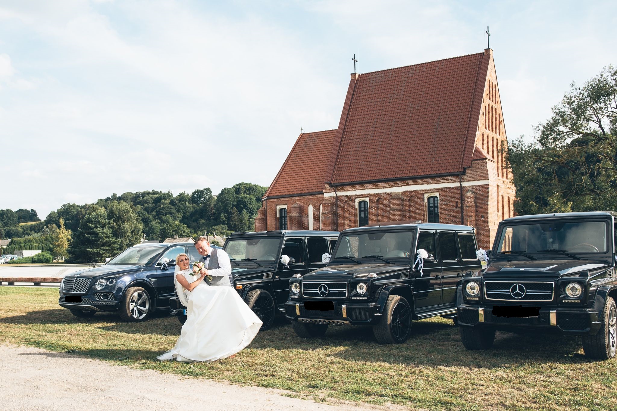 Automobilių nuoma vestuvėms , automobiliai vestuvėms su vairuotoju , prabangių automobilių nuoma