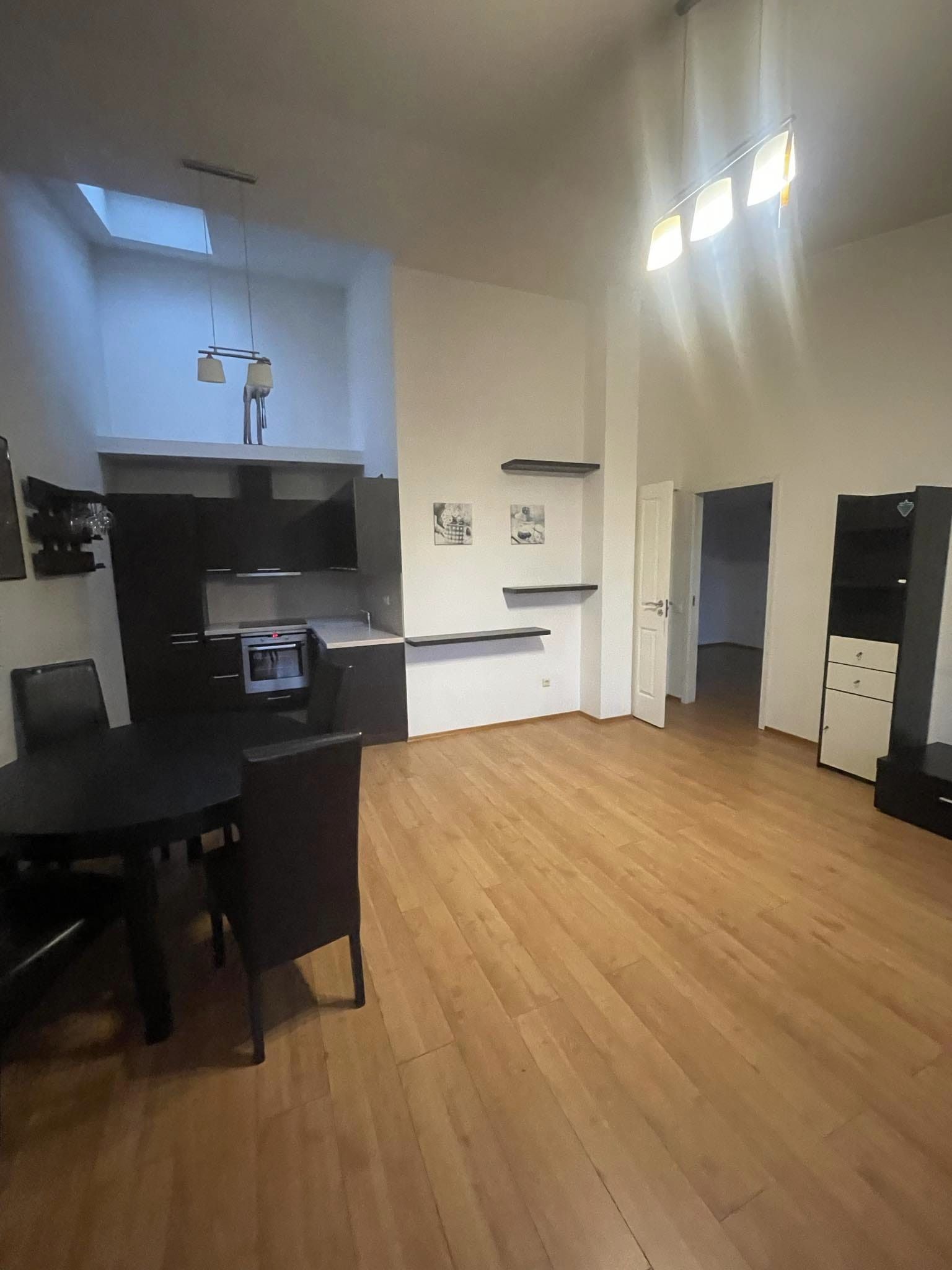 Išnuomojamas 70 kv.m. Butas Klaipėdoje Žolynų g. Per du aukštus