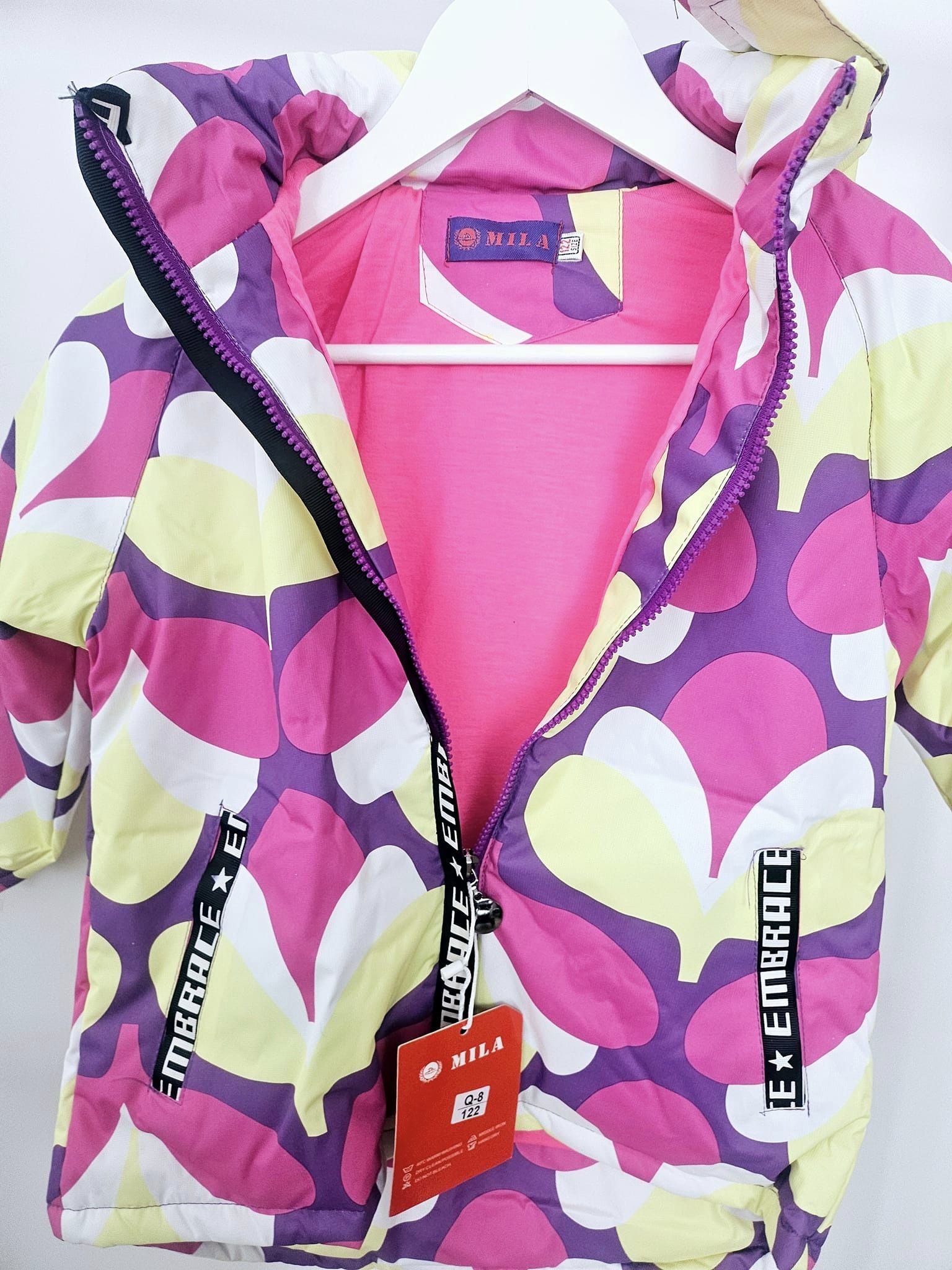 Prekiaujame patalynės komplektais bei kitomis įvairiomis prekėmis