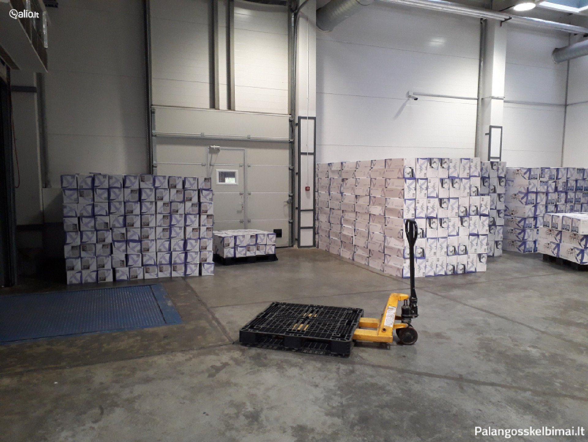 Senų baldų išvežimas