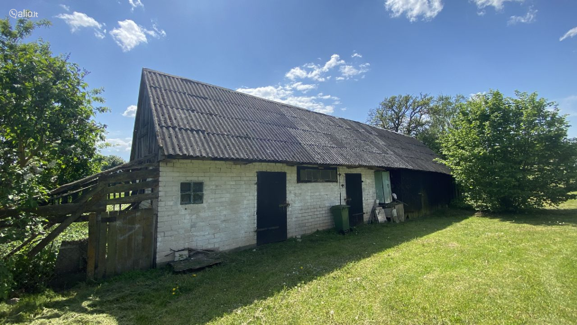 PARDUODAMA SODYBA, LAZDIJUOSE