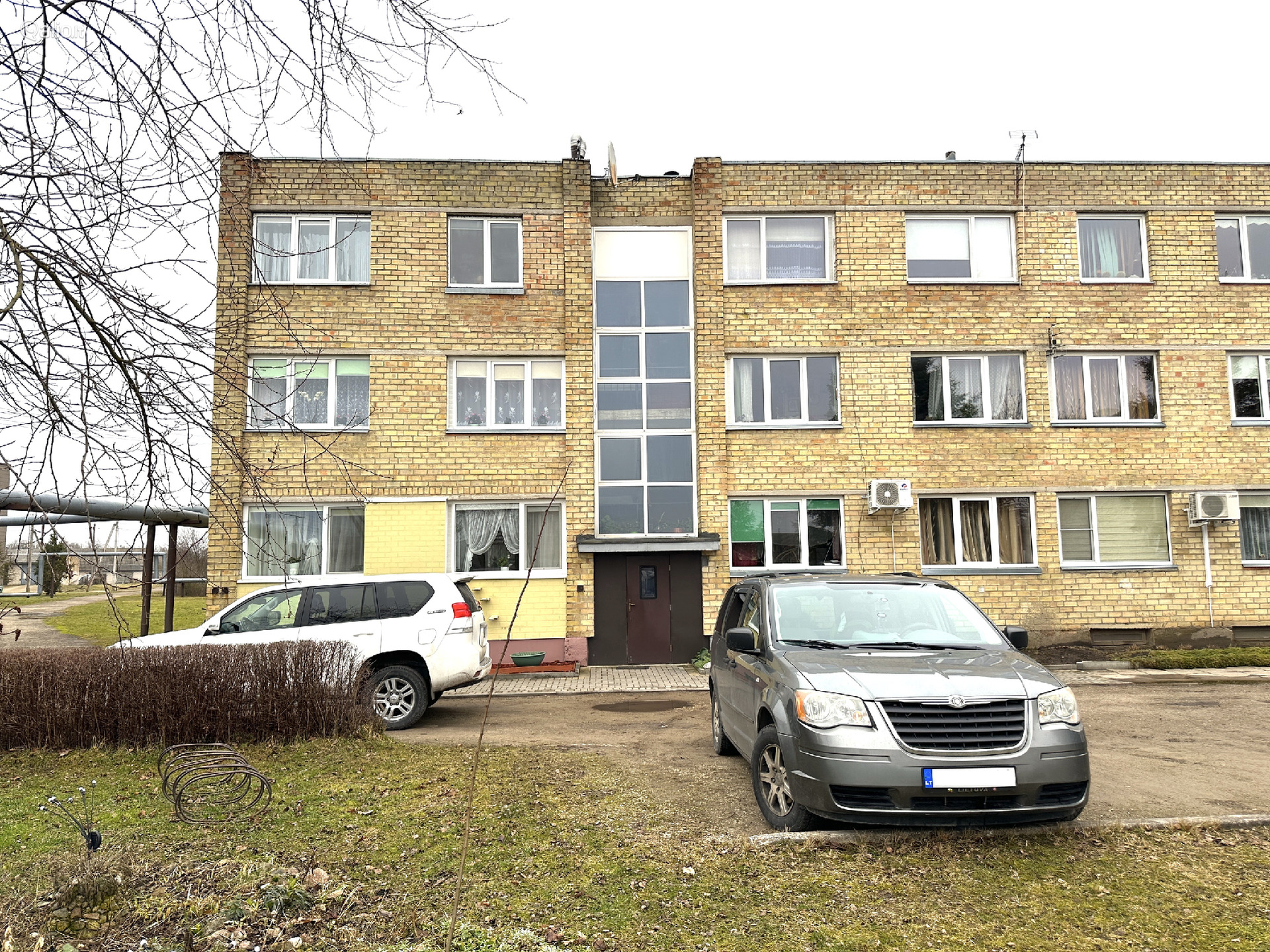 MODERNIAI ĮRENGTAS 3 KAMBARIŲ BUTAS PAKRUOJO M.