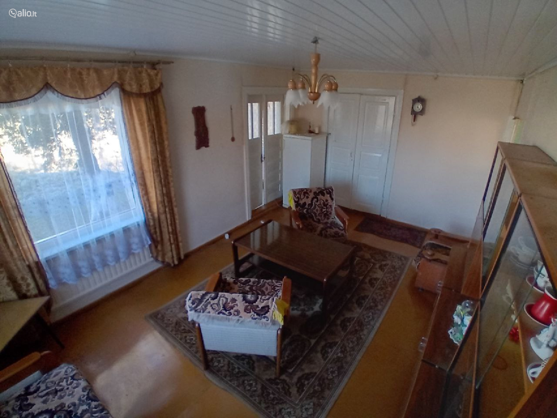 ĮRENGTAS NAMAS RADVILIŠKIO R., SKĖMIŲ K. SU 30 A ŽEMĖS