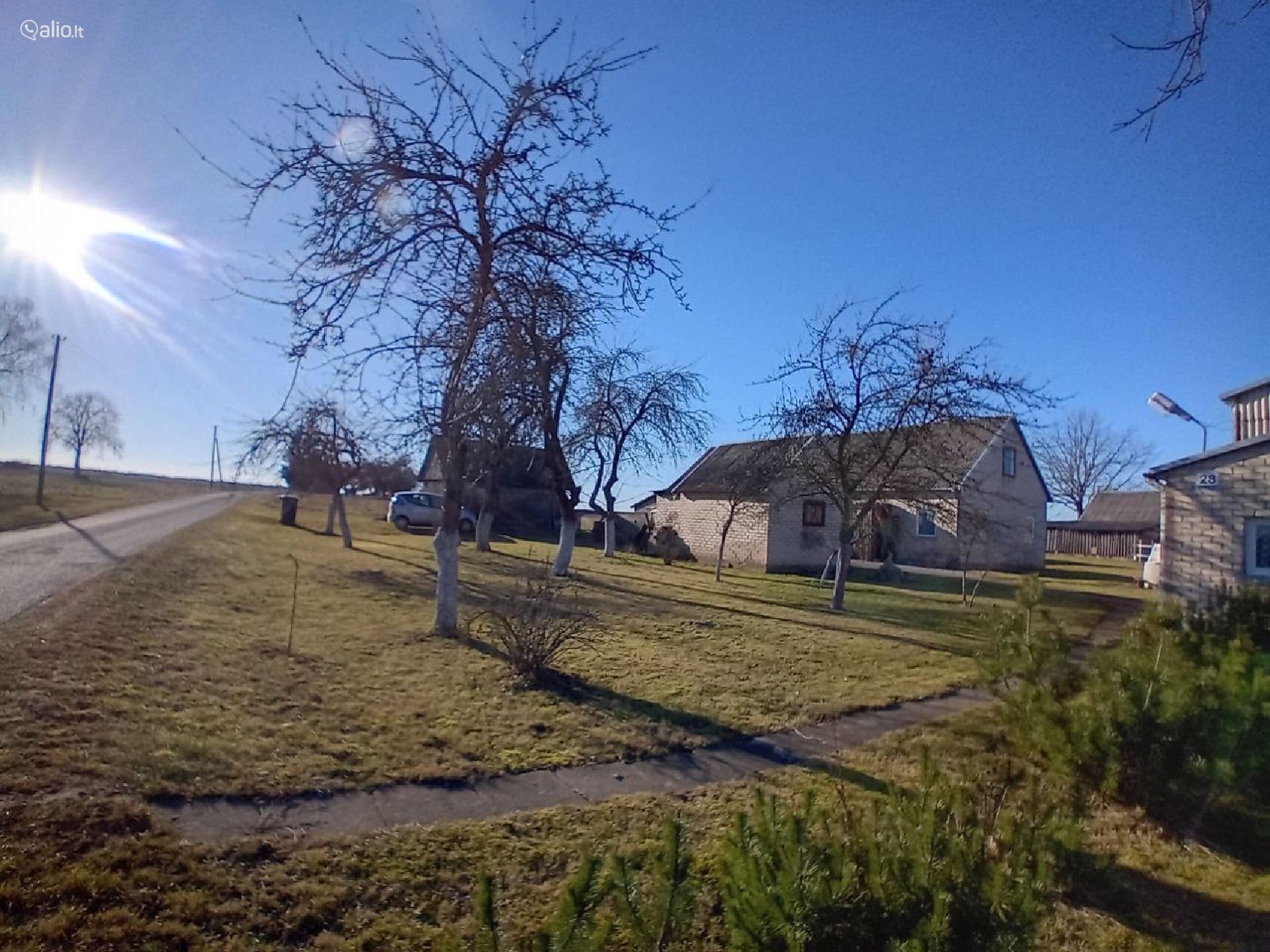 ĮRENGTAS NAMAS RADVILIŠKIO R., SKĖMIŲ K. SU 30 A ŽEMĖS