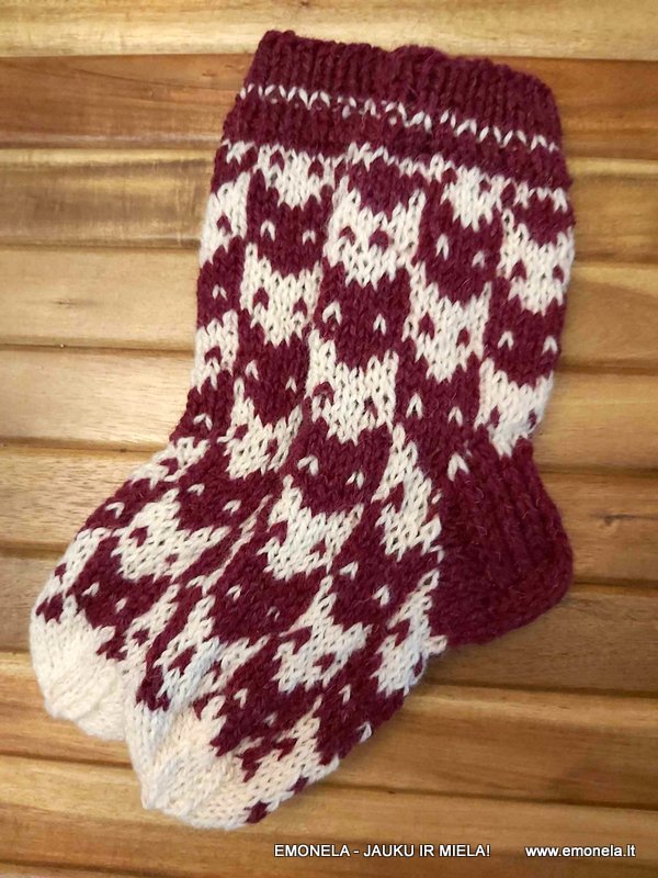 Megztos kojinės su KATINĖLIAIS