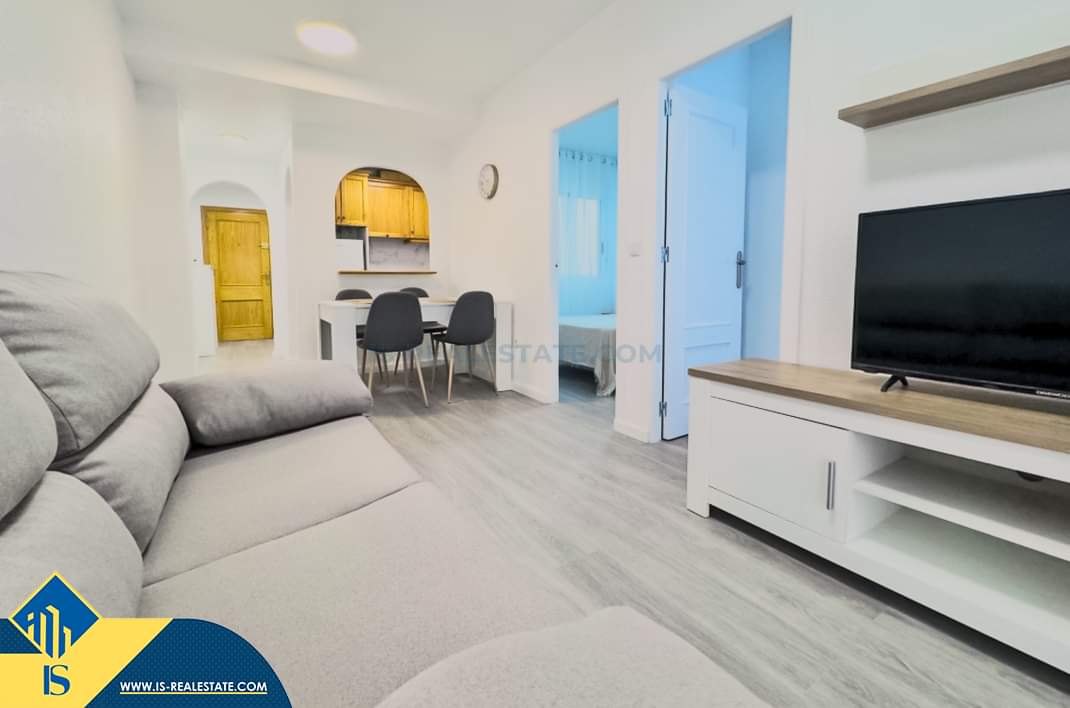 Parduodamas 3 kambarių renovuotas apartamentas, Ispanijoje, Alicante provincija, Torrevieja
