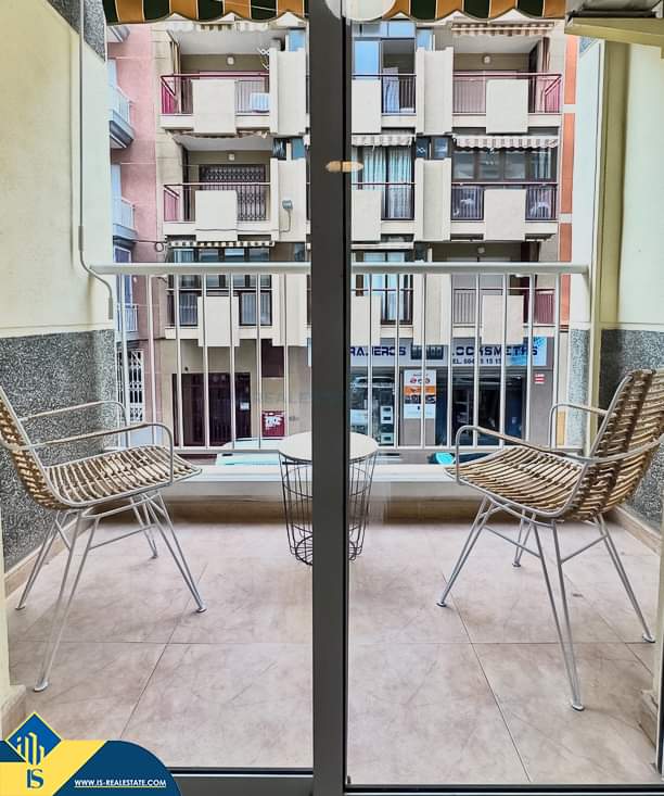 Parduodamas 3 kambarių renovuotas apartamentas, Ispanijoje, Alicante provincija, Torrevieja