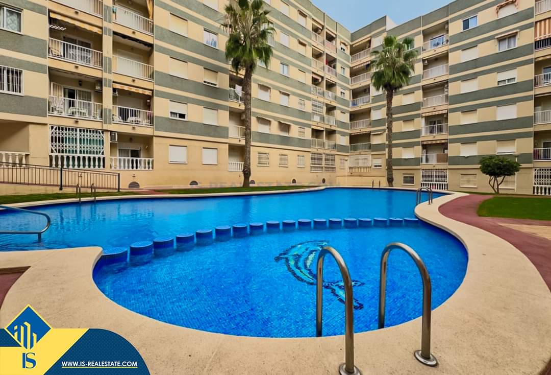 Parduodamas 3 kambarių renovuotas apartamentas, Ispanijoje, Alicante provincija, Torrevieja