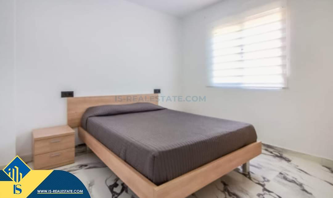 Parduodamas 3-jų kambarių renovuotas namas, Ispanijoje, Alicante provincijoje, Torrevieja mieste, El Chaparral rajone