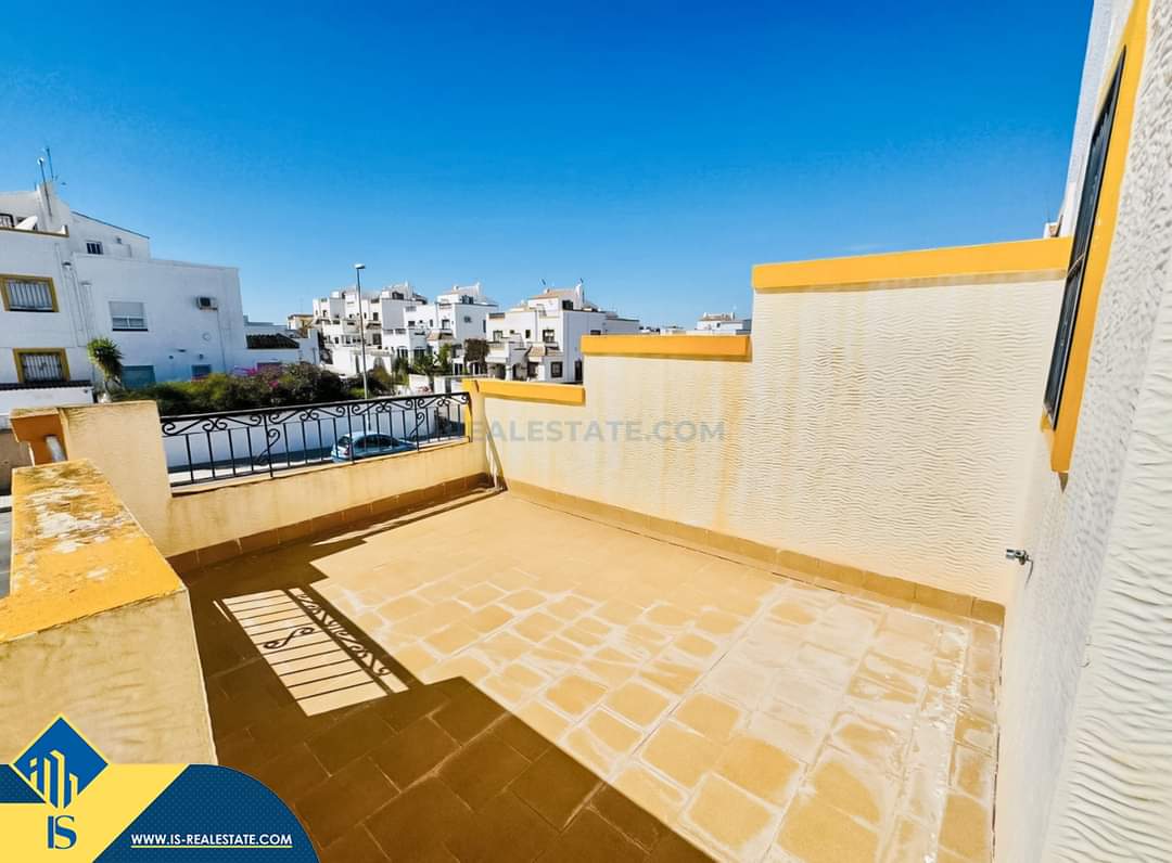 Parduodamas 4 kambarių namas, Ispanijoje, Alicante provincijoje, Orihuela Costa mieste