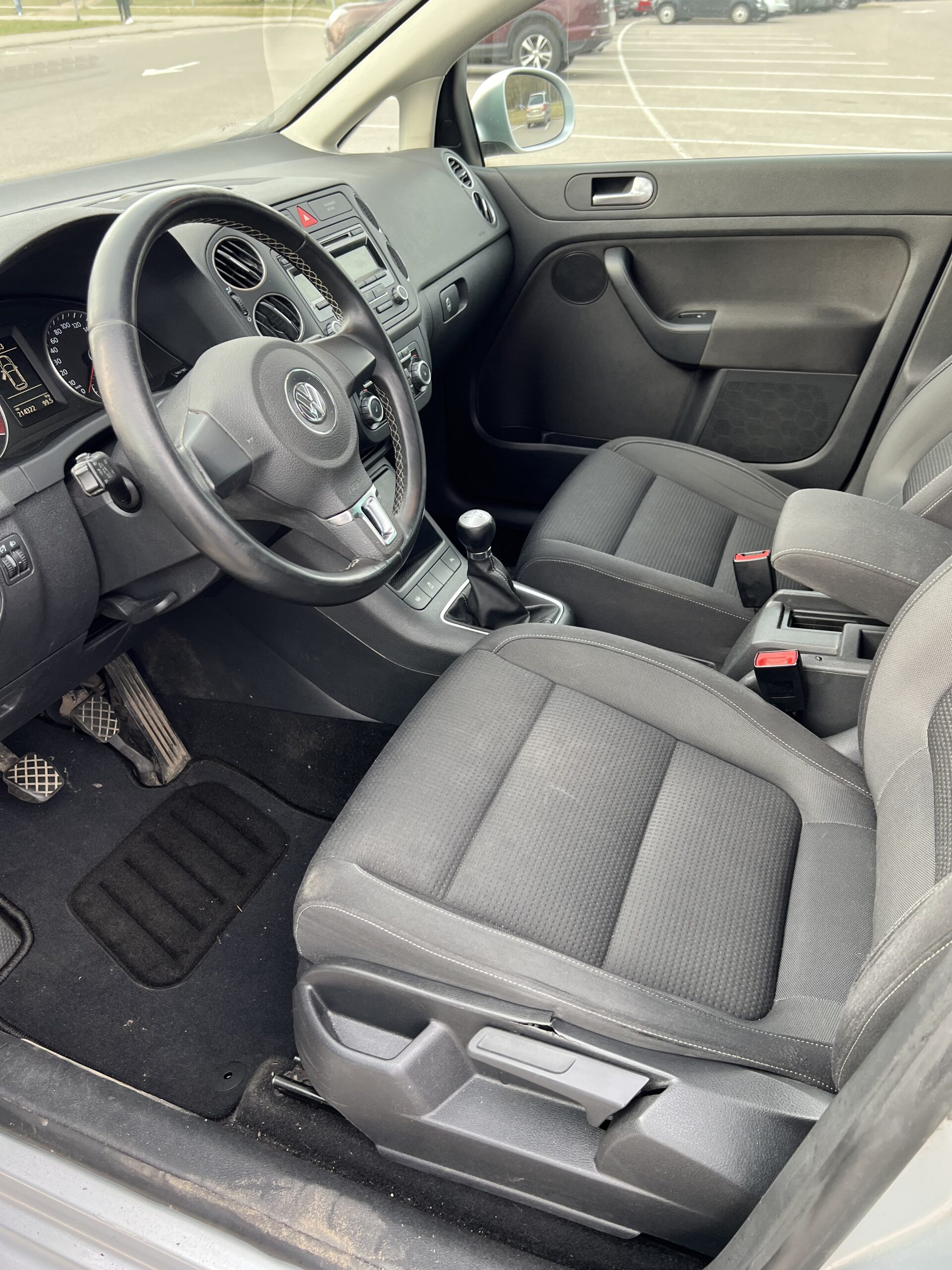 Vw Golf Plus 2010-11m. 1.6 Dyz. 77 kw. TA iki 2026-03m. 214000 km Klaipeda