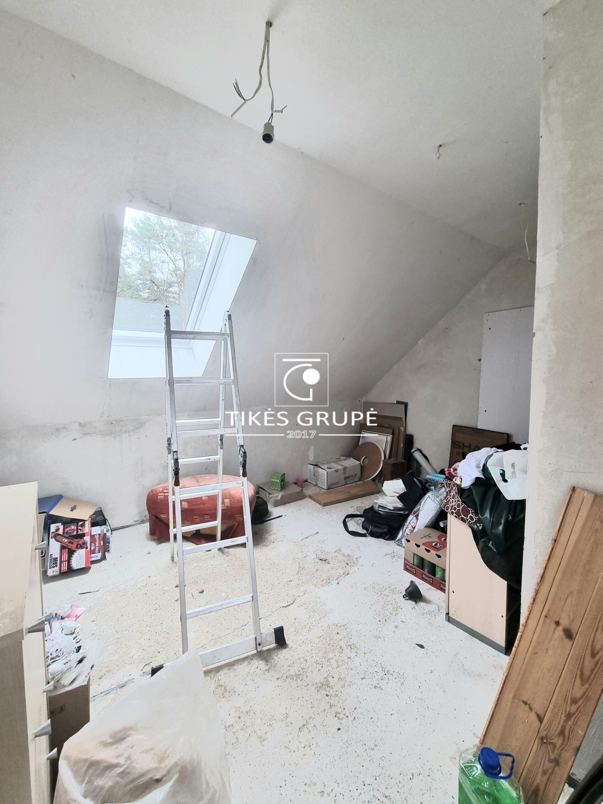 Klaipėdos raj., Kiškėnų sodų bendrijoje, šalia miško parduodamas erdvus gyvenamas 173.76 kv.m., mūrinis namas. Sklypas 6.67 aro. Namas statytas 2005 m. Atlikta namo rekonstrukcija 2013 m.