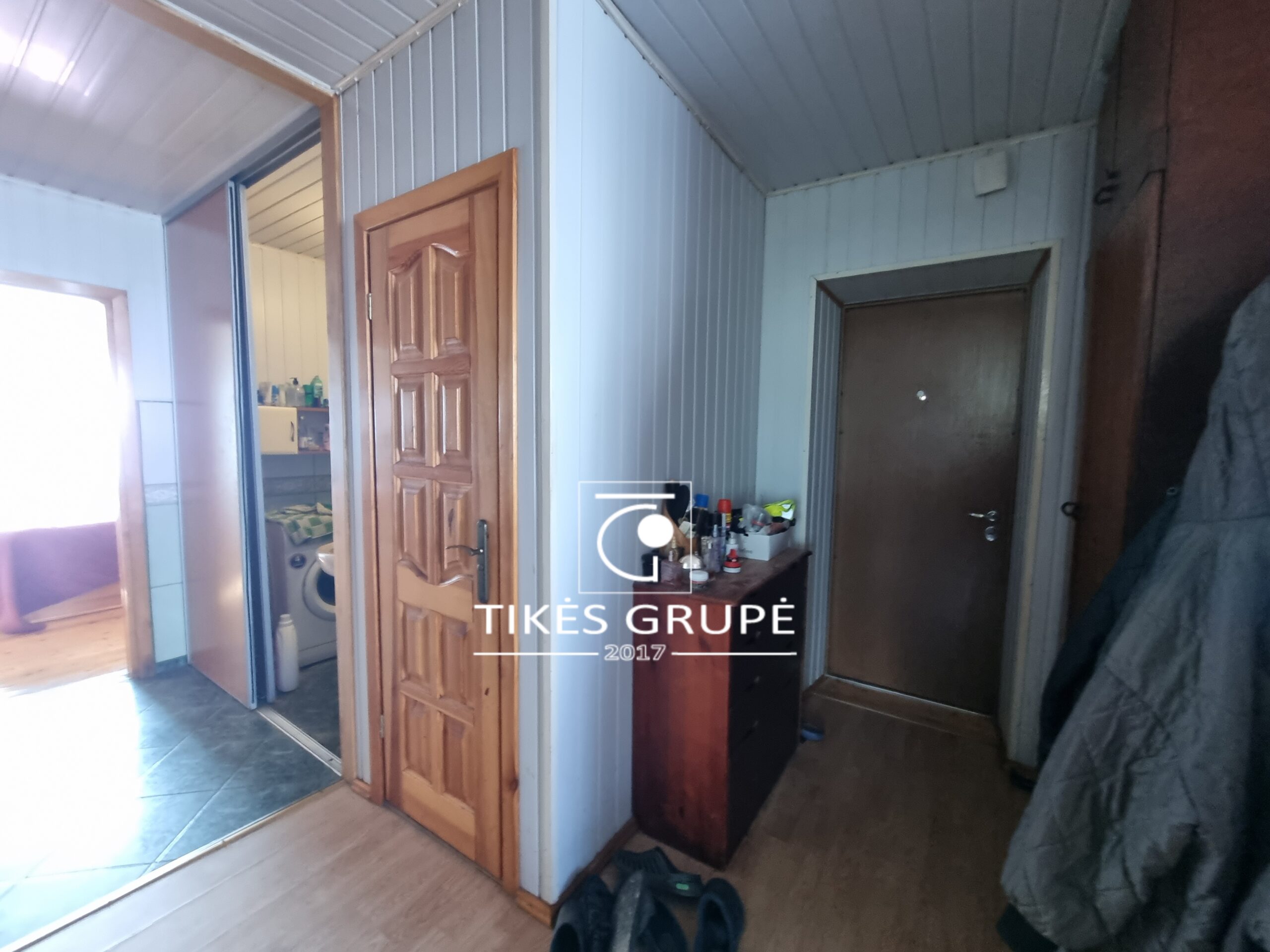 Rietavo m. parduodamas 3 kambarių 64.01 kv.m., butas 1 aukšte.