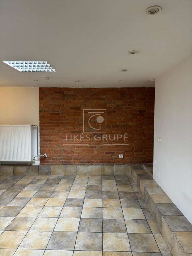 Klaipėdos senamiestyje, Turgaus g. parduodamos patalpos.