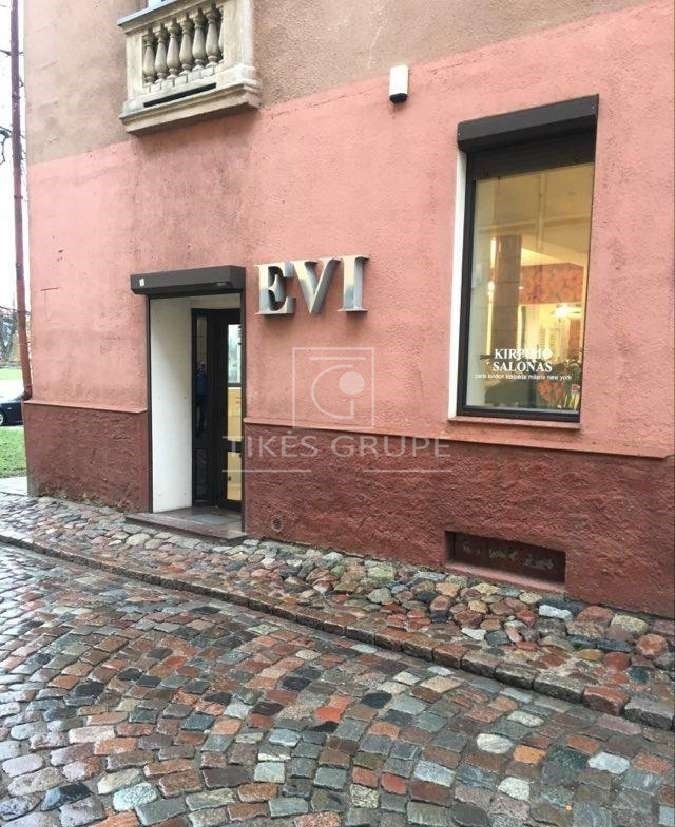 Klaipėdos senamiestyje, Turgaus g. parduodamos patalpos.