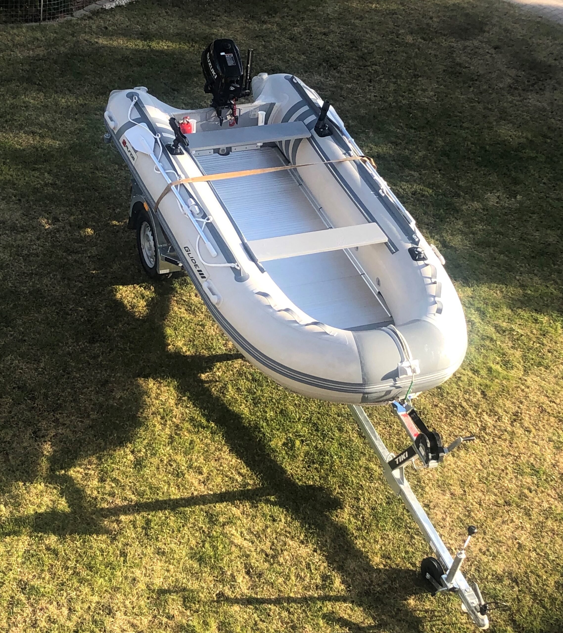 Valčių, variklių, echoloto nuoma.