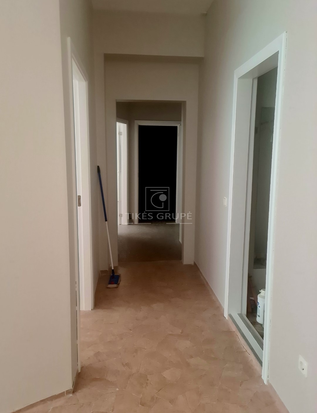 KLAIPĖDOJE TAIKOS PR. NUOMOJAMOS KOMERCINĖS PASKIRTIES PATALPOS