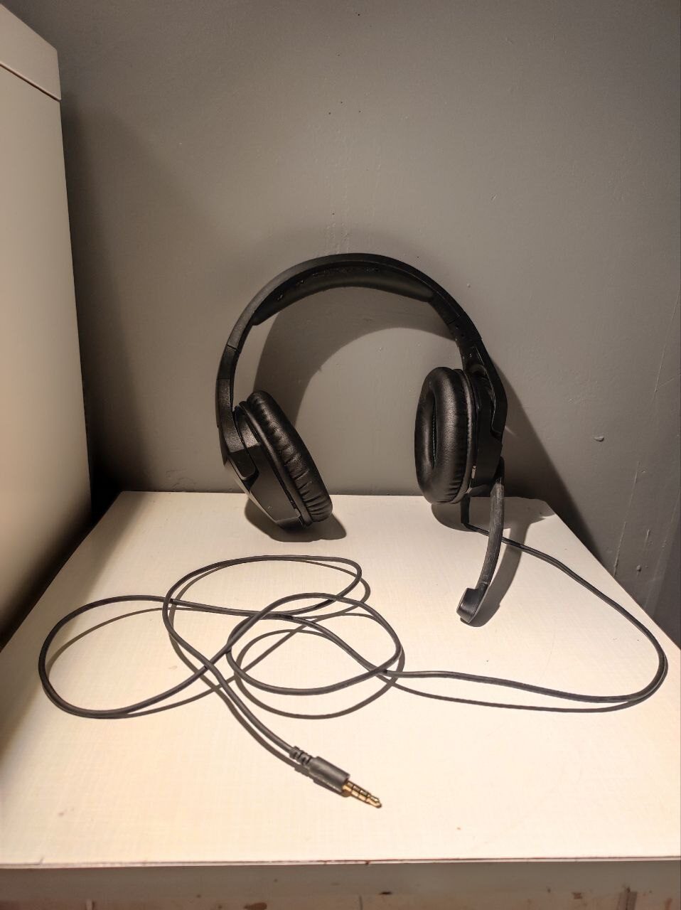 Žaidimų ausinės ” HyperX “.