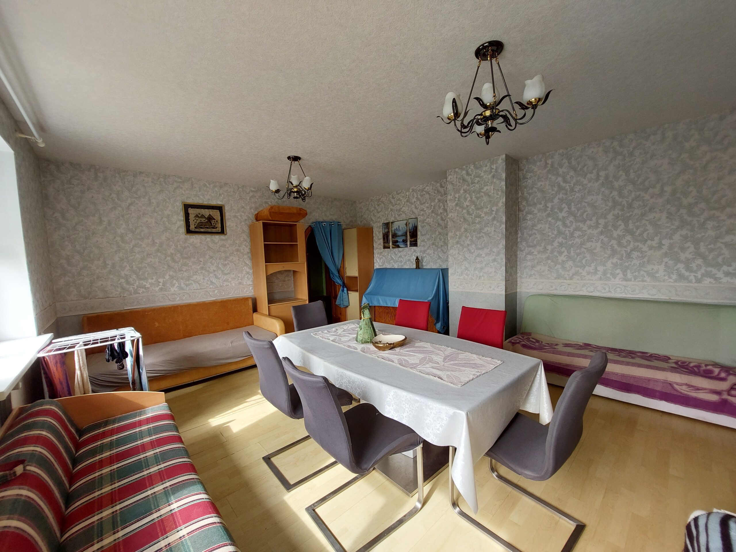 Jakuose išnuomojamas gyvenamo namo 2aukštas