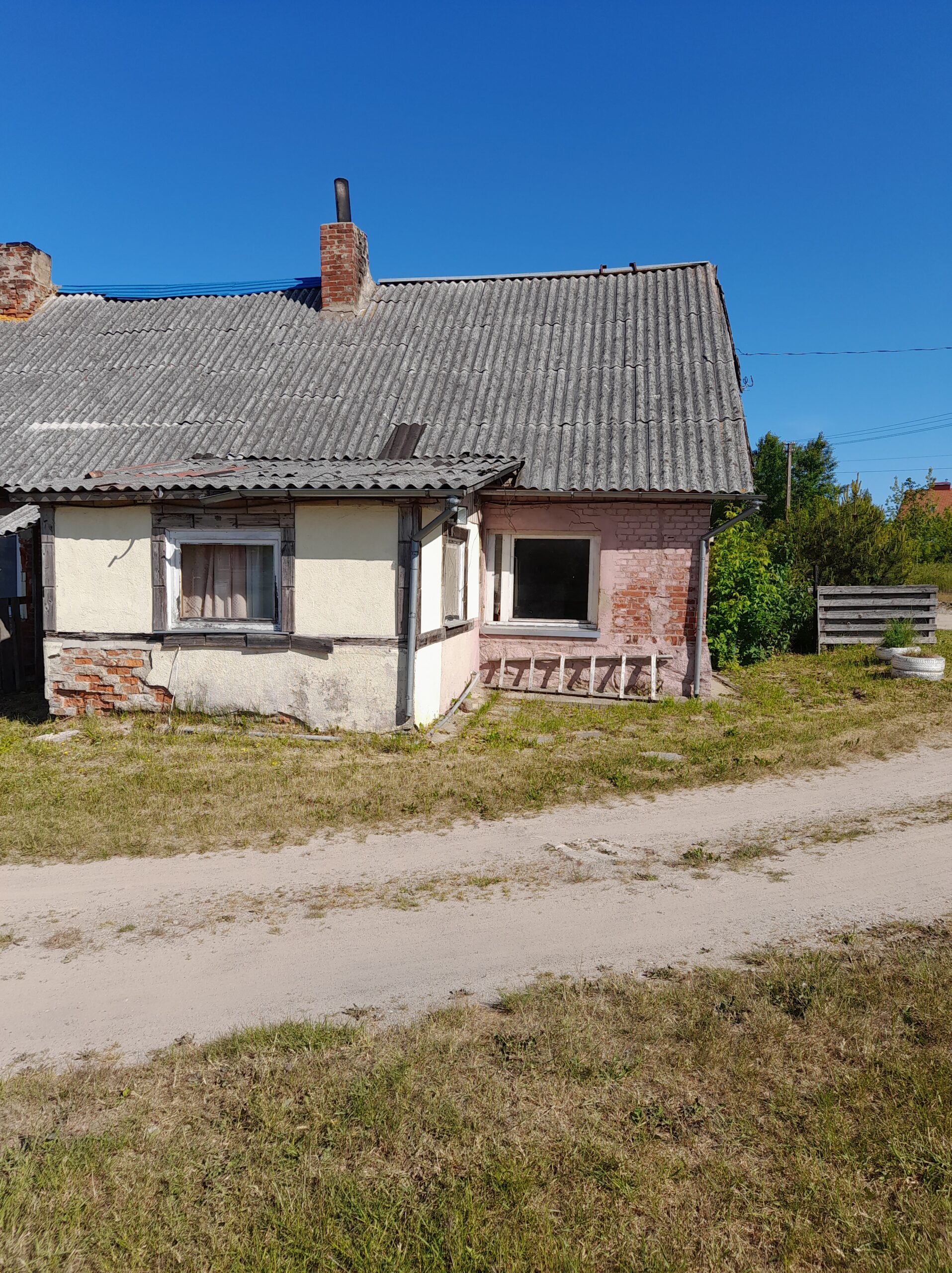 Parduodamas sklypas su namo dalimi Tauralaukyje