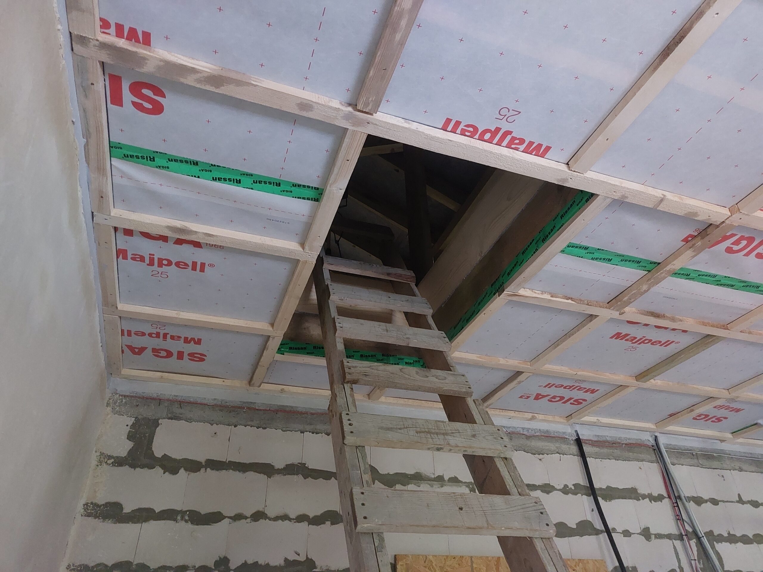 Garo izoliacinės plėvelės montavimas