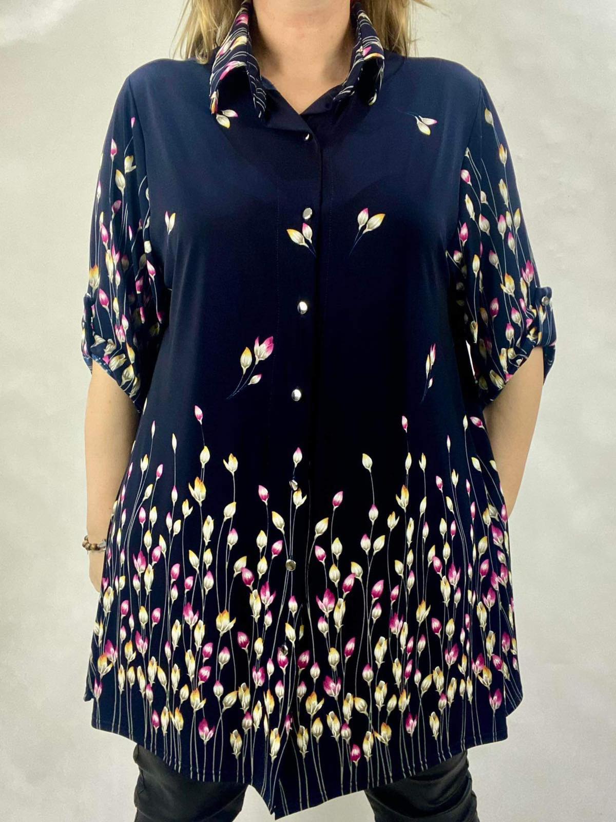 Ilga palaidinė apkūnioms damoms