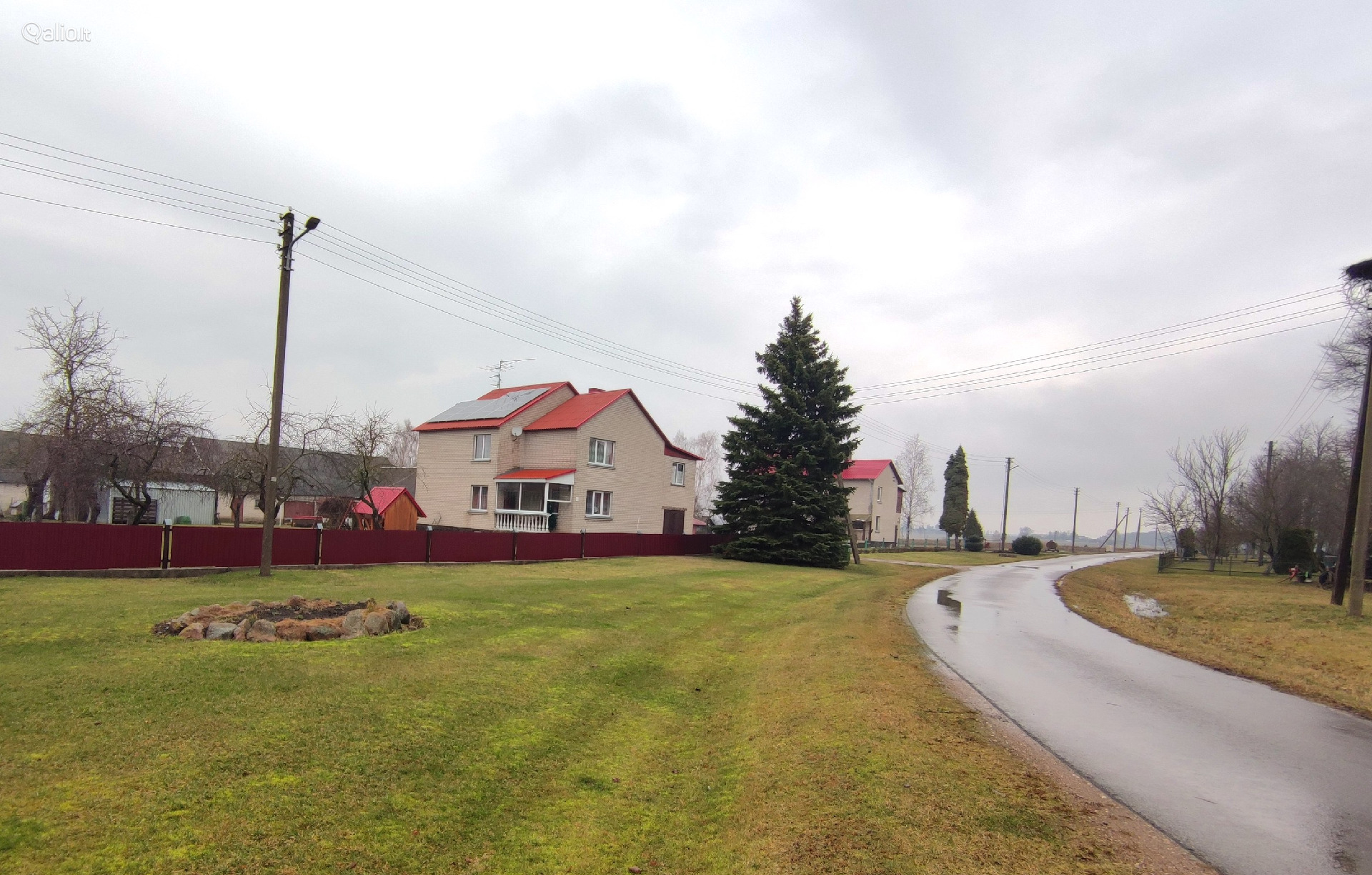 NAMAS SU SAULĖS KOLEKTORIAIS, ALYTAUS R.