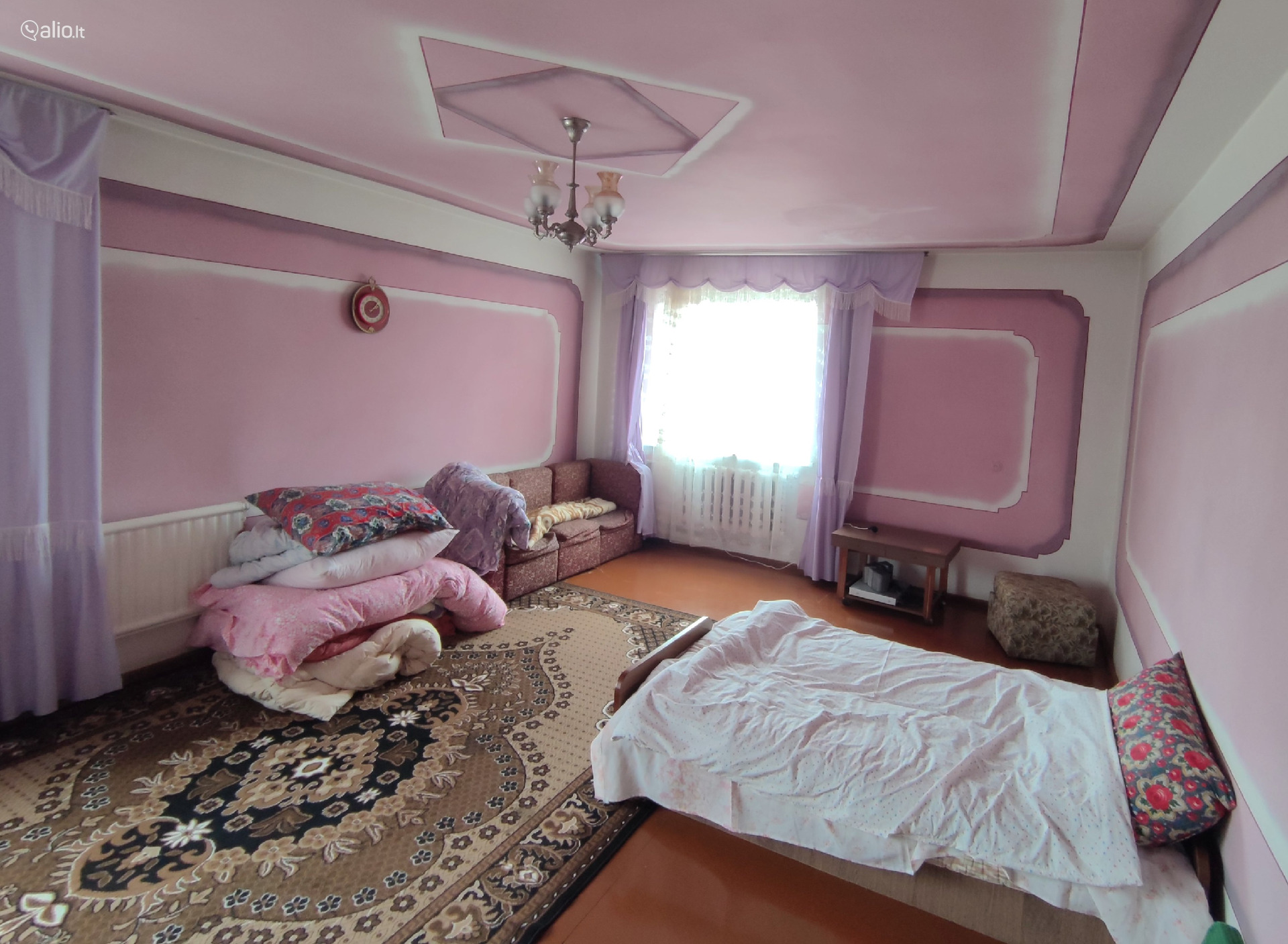 NAMAS SU SAULĖS KOLEKTORIAIS, ALYTAUS R.