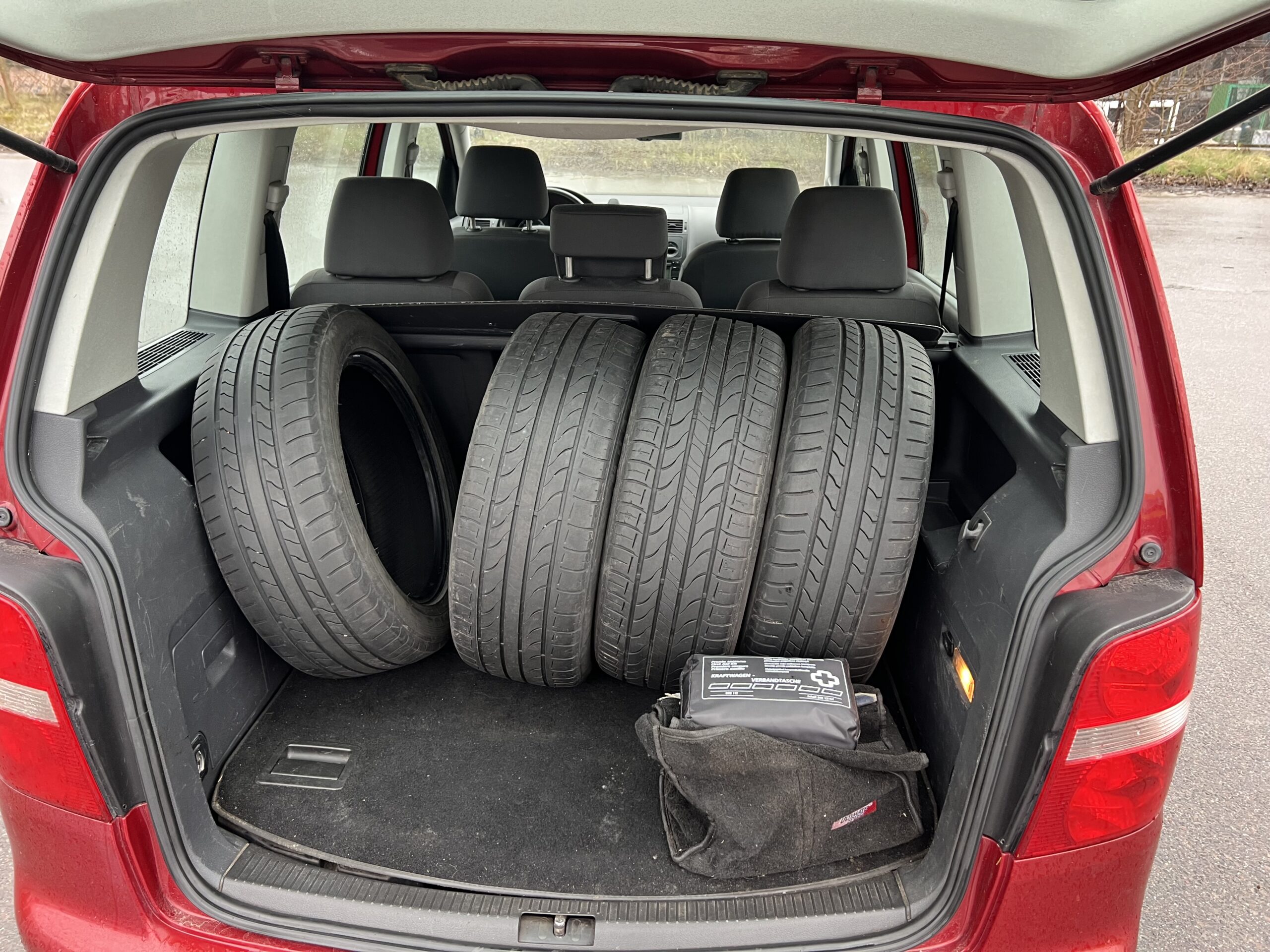 VW Touran 2006-11m. 1.9 Dyz. 77 kw. Automatine. TA iki 2024-09m. Klaipeda