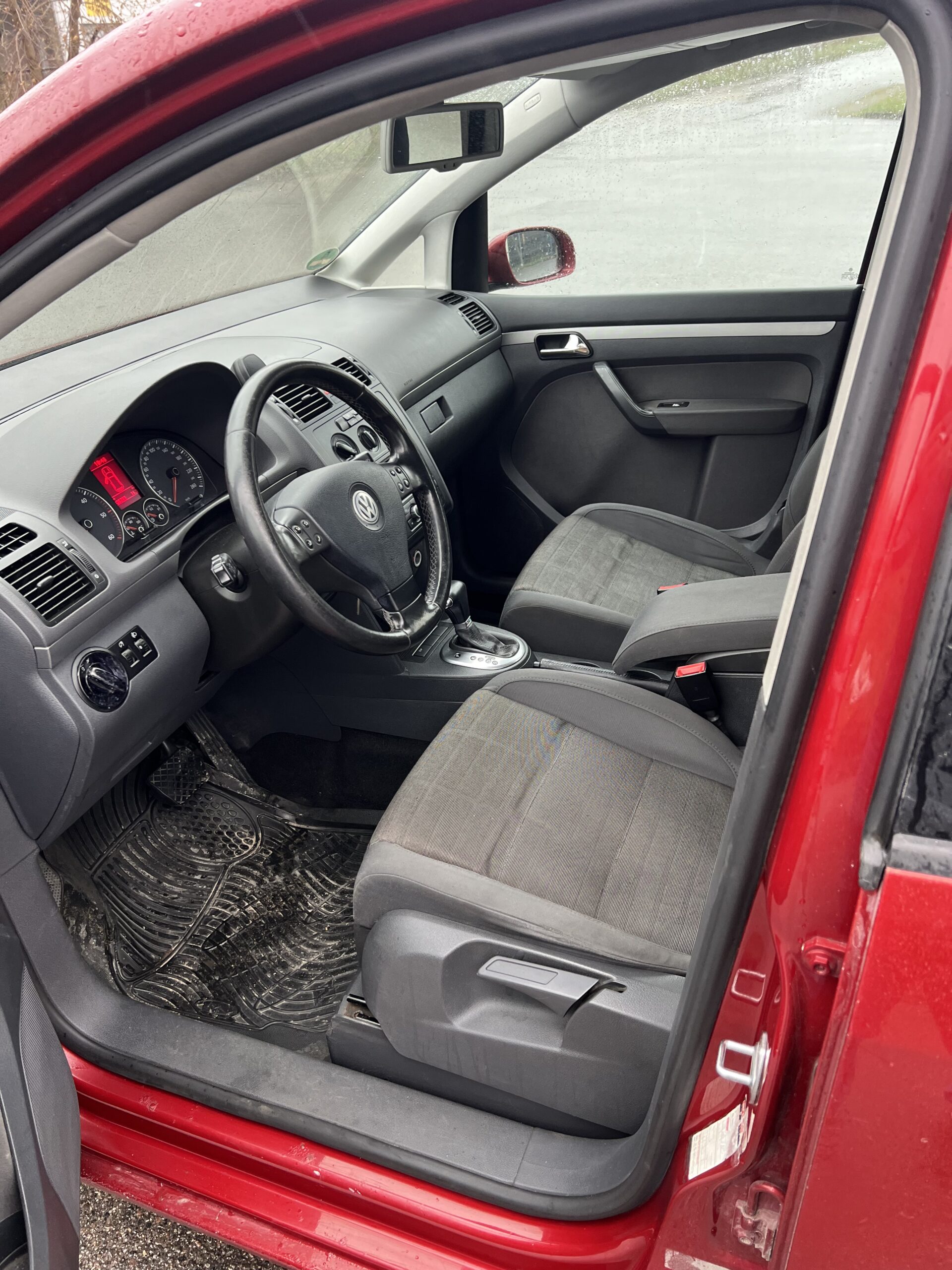 VW Touran 2006-11m. 1.9 Dyz. 77 kw. Automatine. TA iki 2024-09m. Klaipeda