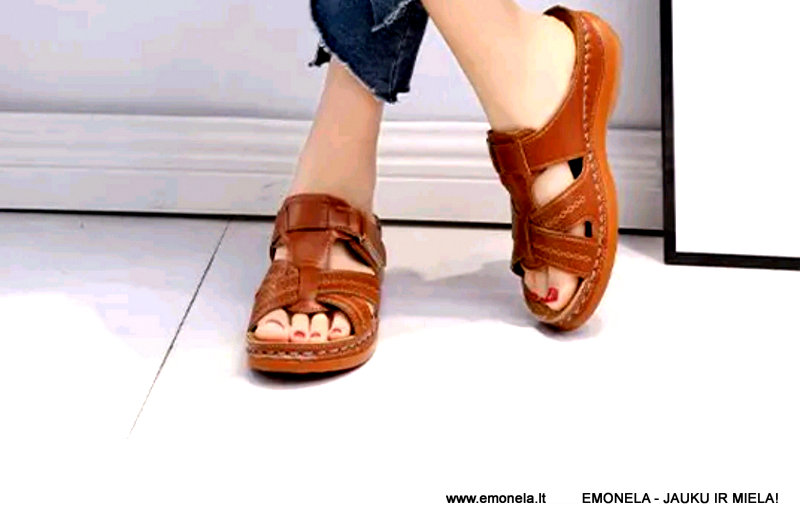 Basutės su lipukais