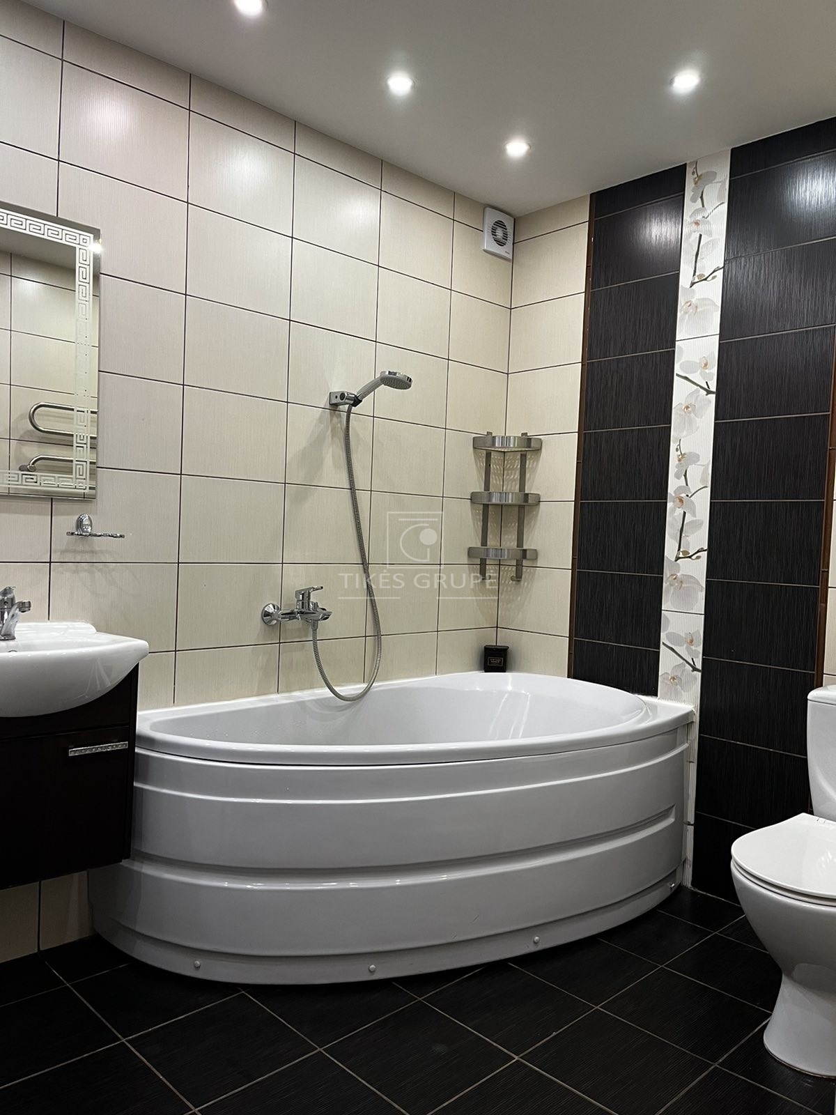 Parduodamas 4 kambarių butas Klaipėdoje.