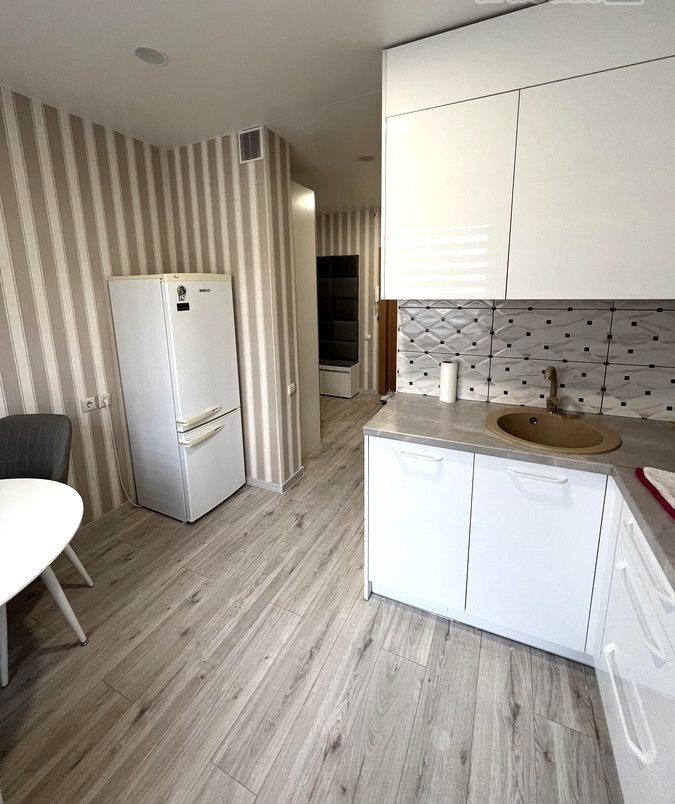 Suremontuotas 2 kambarių butas Klaipedoje, Jūrininkų prospekte.