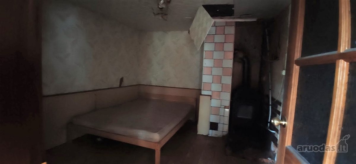 Parduodamas sklypas su namo dalimi Tauralaukyje