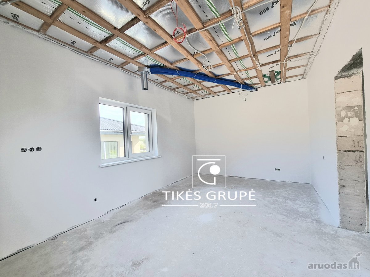 Parduodamas 111 kv.m. namas. Sklypas 5 arai.