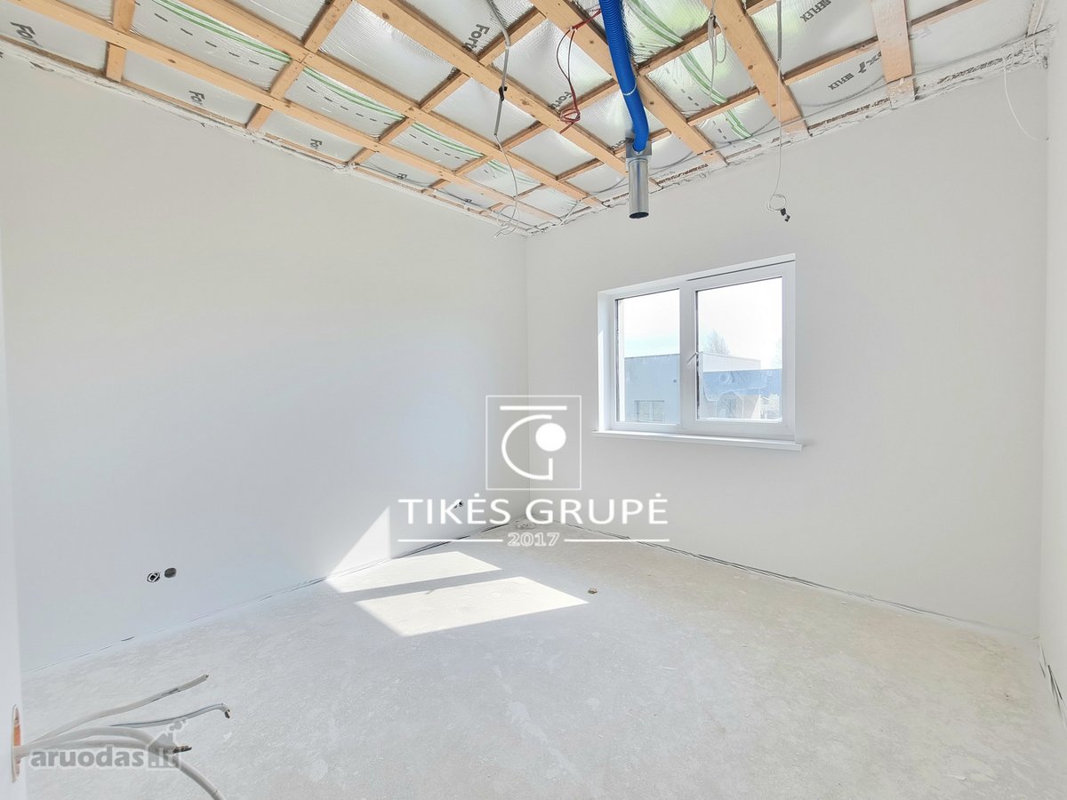 Parduodamas 111 kv.m. namas. Sklypas 5 arai.