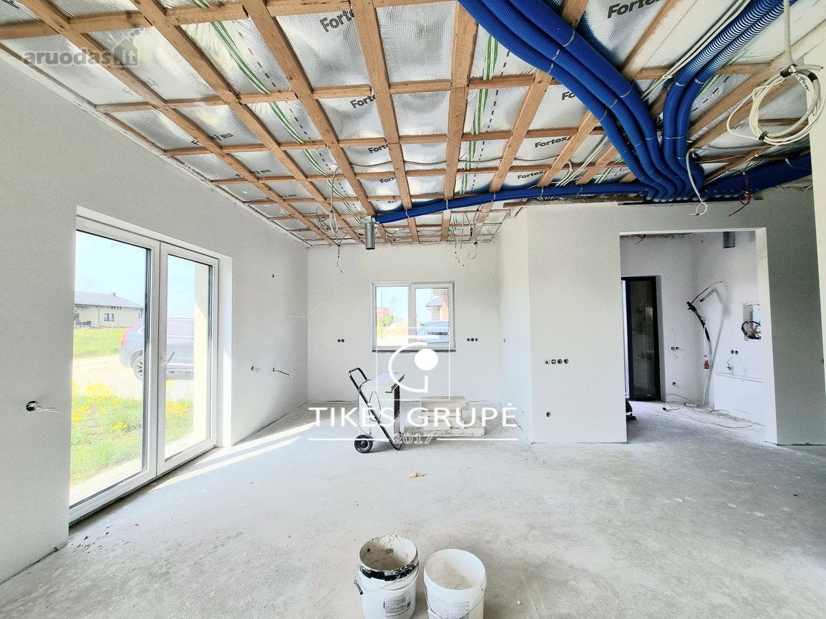 Parduodamas 111 kv.m. namas. Sklypas 5 arai.