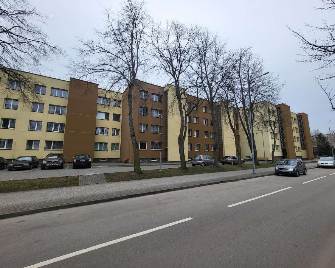 Parduodamas 2 kambarių butas Palangoje.