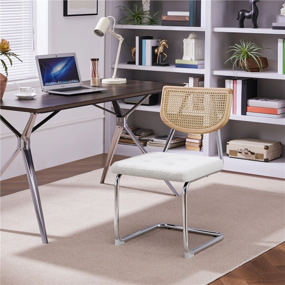 2-iejų kėdžių rinkinys su atlošu.