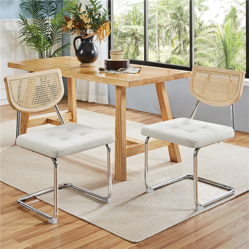 2-iejų kėdžių rinkinys su atlošu.