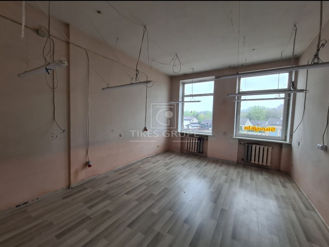 Nuomojamos komercinės paskirties patalpos, Kretingoje.