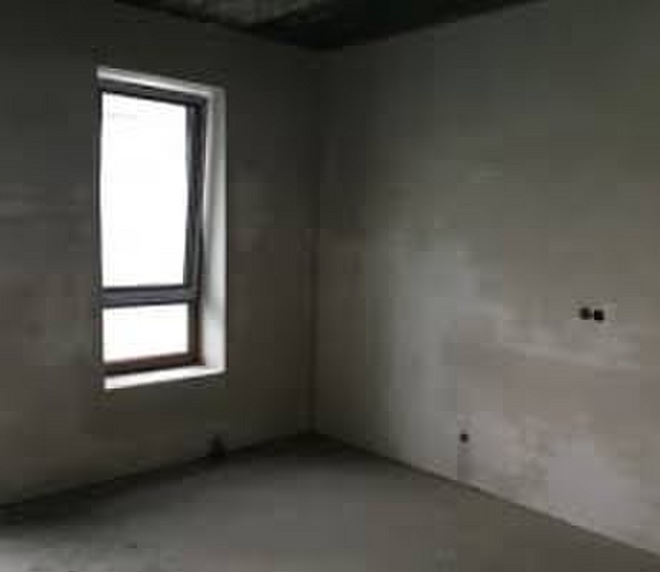 Vidaus sienų tinkavimas kalkiniu cementiniu tinko mišiniu