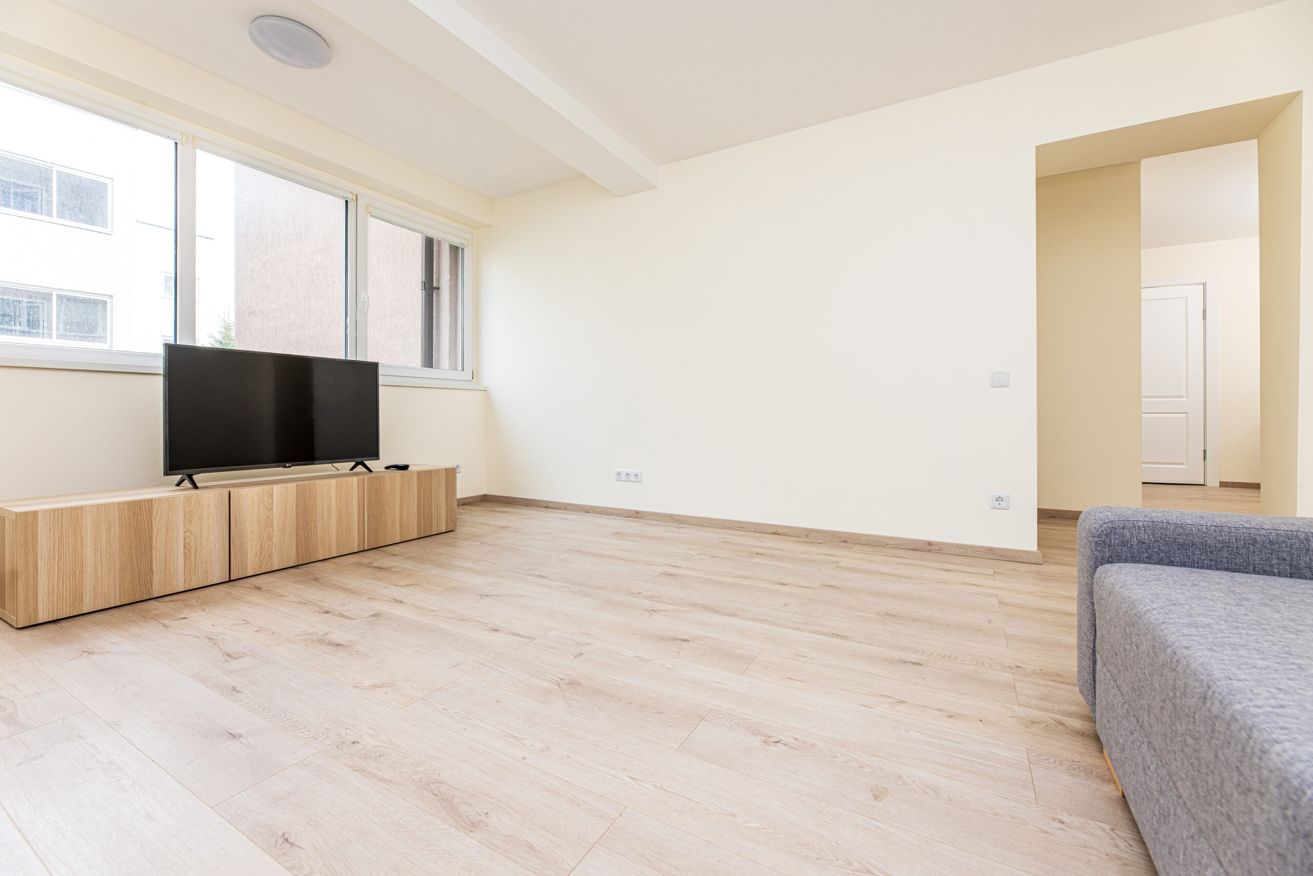 Parduodam 1 kambario 34 kv.m. Butas Mokyklos g. 2 aukštas