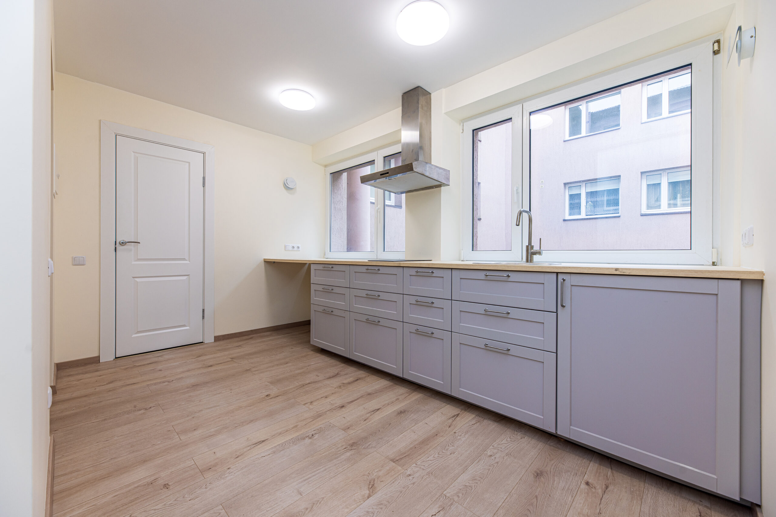 Parduodam 1 kambario 34 kv.m. Butas Mokyklos g. 2 aukštas