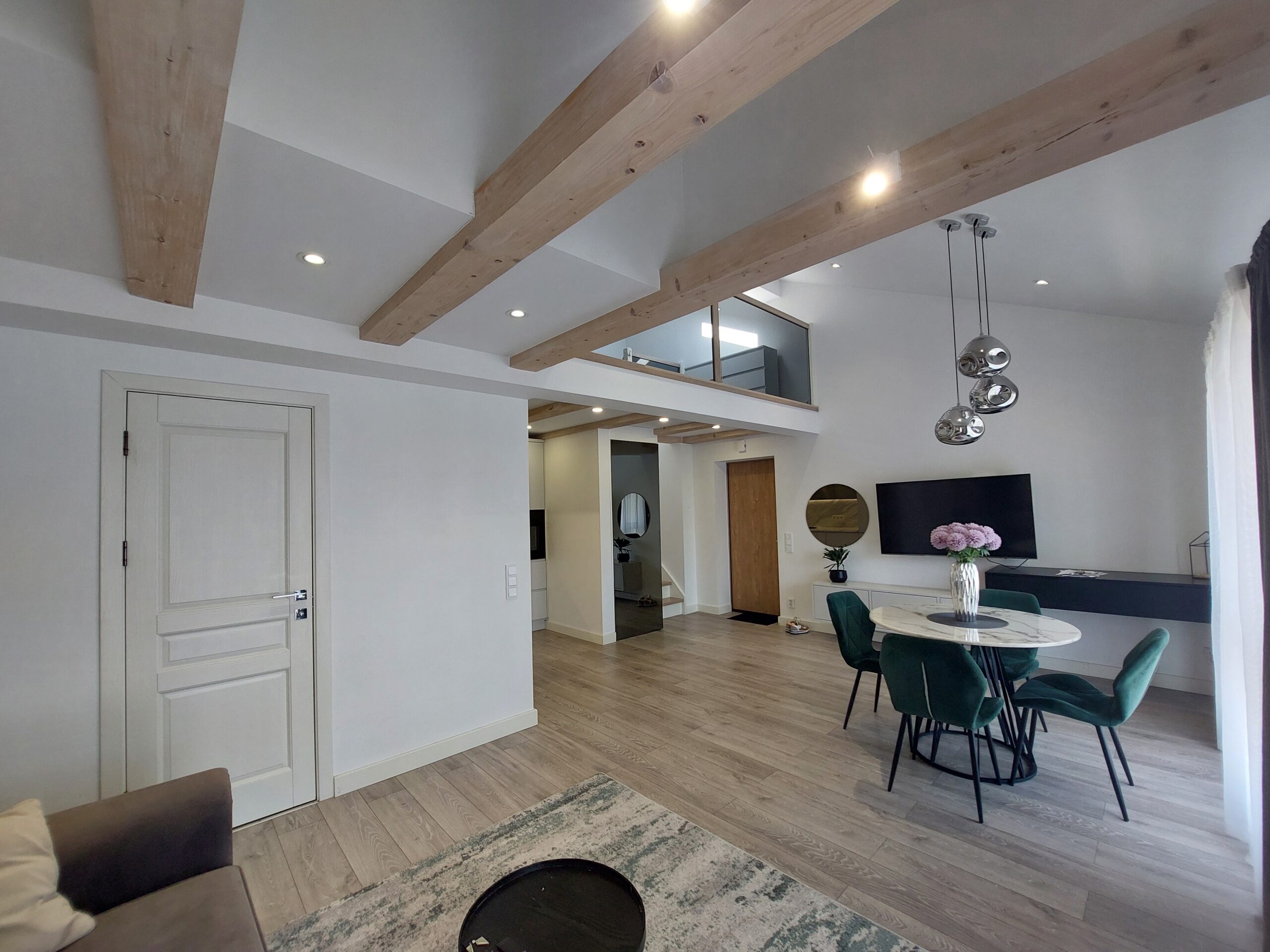 Tauralaukyje išnuomojamas 2k. butas per du aukštus