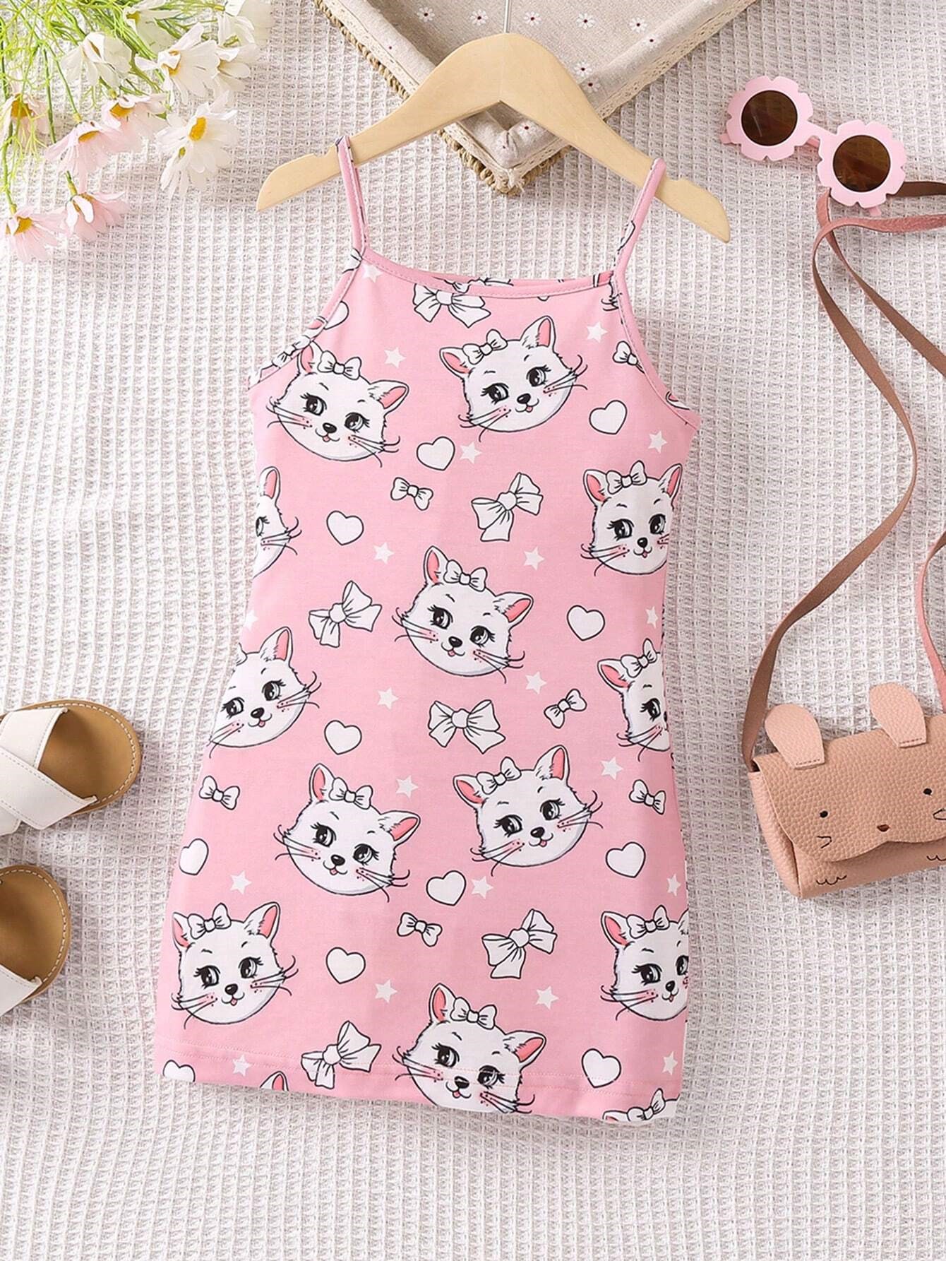 Šviesiai rožinė suknelė Balta katytė