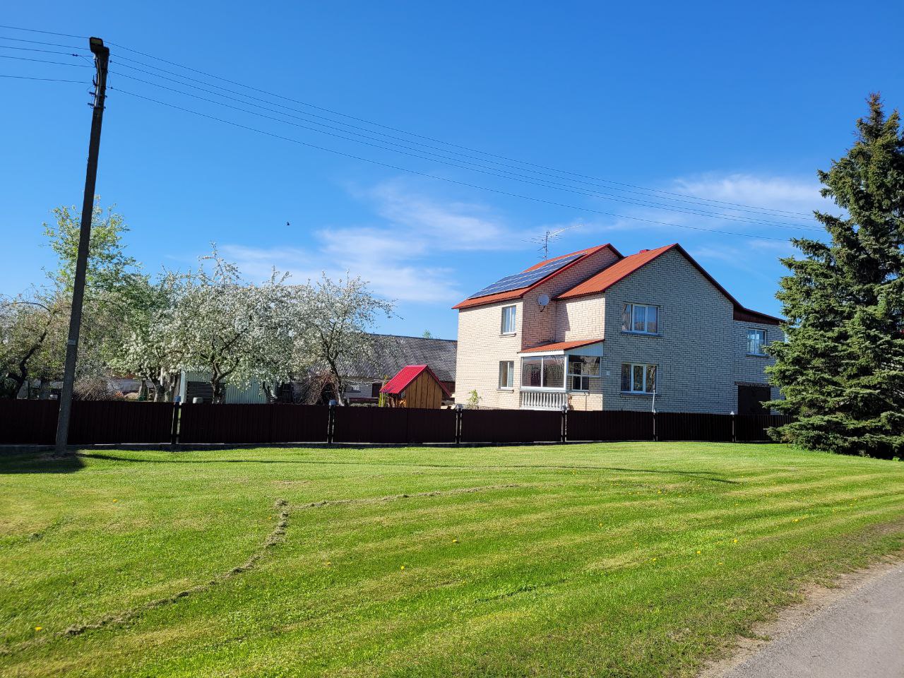 ERDVUS NAMAS ALYTAUS R. DOMINA KEITIMAS I SODA PRIE ALYTAUS