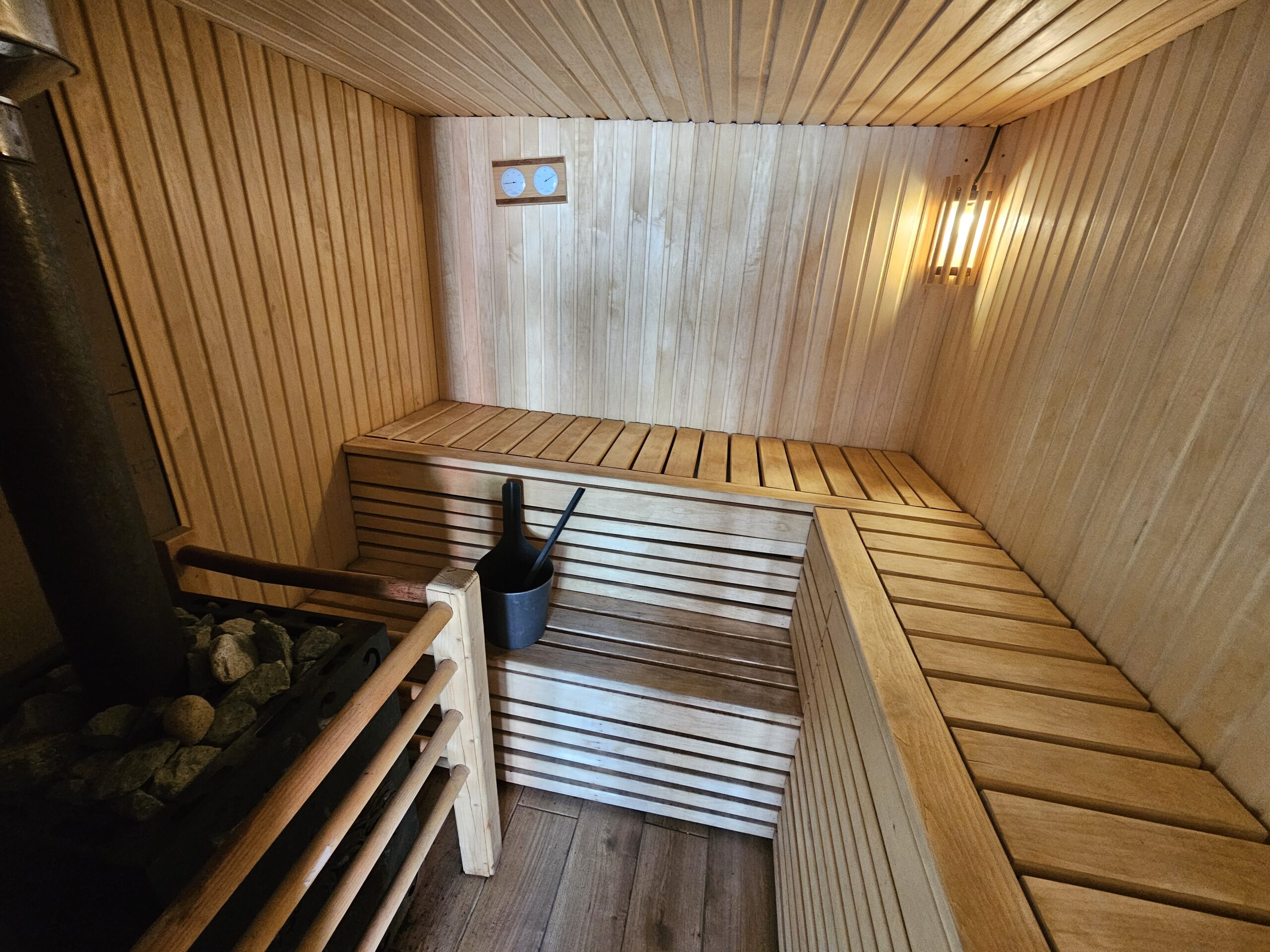 Pirtis su priepirčiu ir baseinėliu