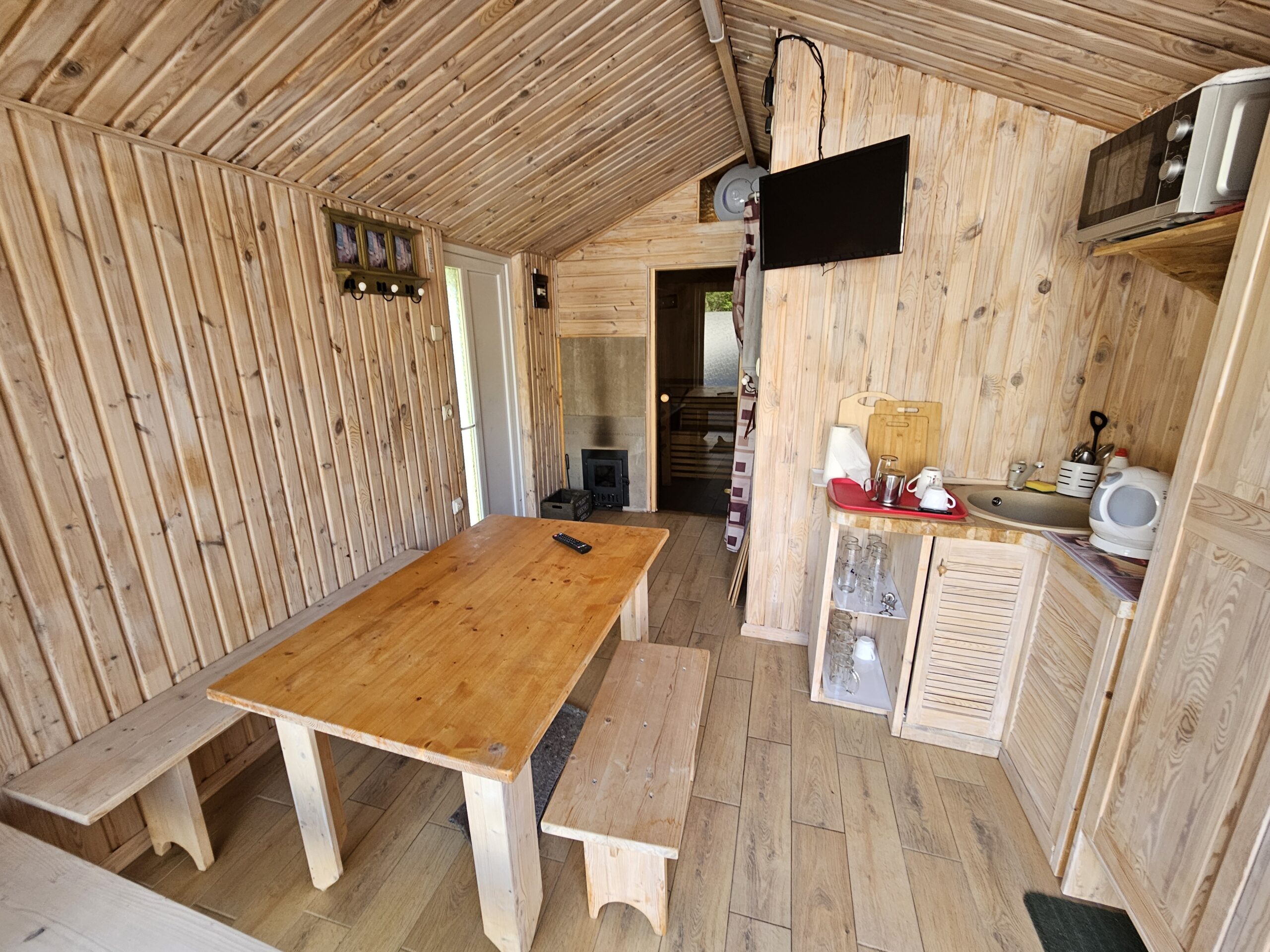 Pirtis su priepirčiu ir baseinėliu